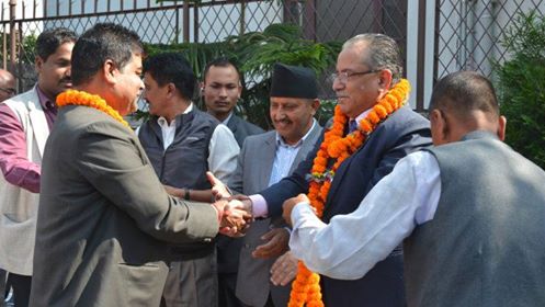 रौतहट उद्योग बाणिज्य संघका अध्यक्ष कन्तमणी जैयसवाल नेपाली काग्रेस परित्याग गरी माओवादी केन्द्रमा प्रबेश