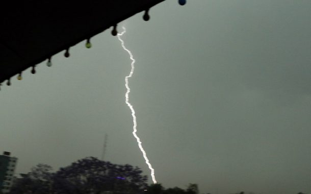 चट्याङले आगो लाग्योे, जलेर दुई चौपायाको मृत्यु