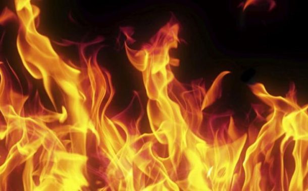 प्लाष्टिक उद्योगमा भएको आगलागिमा तीन करोडको क्षती