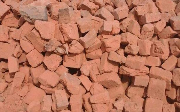 जनता आवास कार्यक्रमबाट जनताहरू बेखर ब्रहमलुट भएको आरोप ।