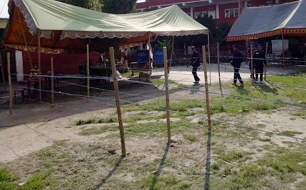 एमाले र काँग्रेसबीच झडप भएपछि मतदान अबरुद्ध